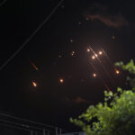 Medioriente, Israele attacca l’Iran che promette vendetta