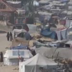 Gaza, la vita dei palestinesi a Khan Younis in tende e rifugi di fortuna