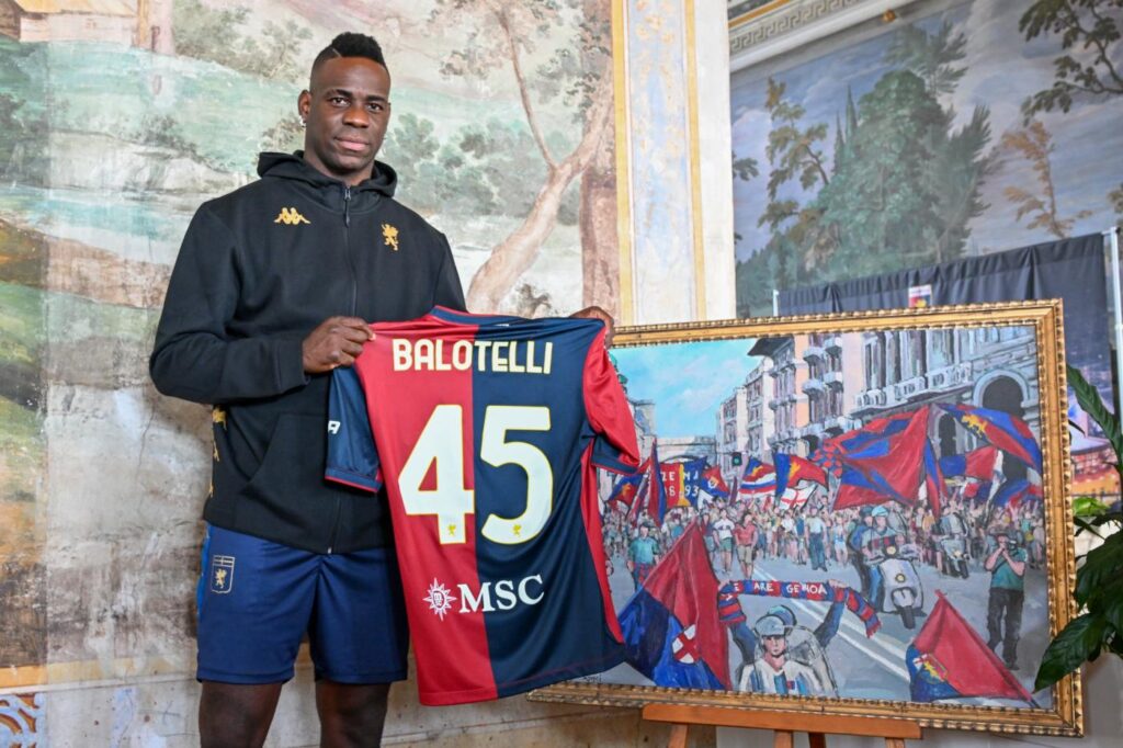 Galleria foto 'Calcio, Balotelli: “Sono carico per il Genoa, voglio che a parlare sia il campo”' - foto 3