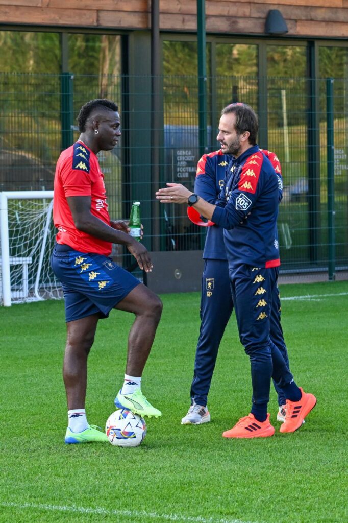 Galleria foto 'Calcio, Balotelli: “Sono carico per il Genoa, voglio che a parlare sia il campo”' - foto 13