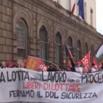 Napoli, al via processo a 43 disoccupati: corteo contro il Ddl Sicurezza