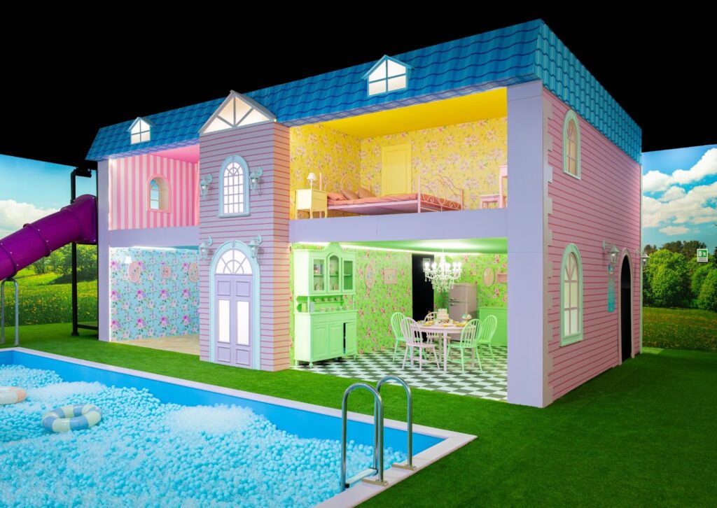 Galleria foto 'Art of Play, come diventare Hello Kitty e vivere nel suo mondo' - foto 5