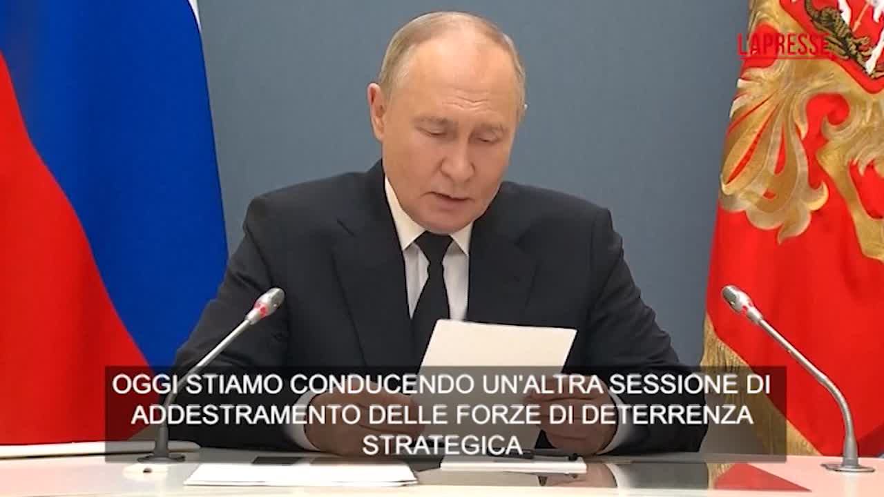 Russia, Putin ordina una massiccia esercitazione nucleare: “Nostro arsenale è garante della sovranità e della sicurezza del Paese”