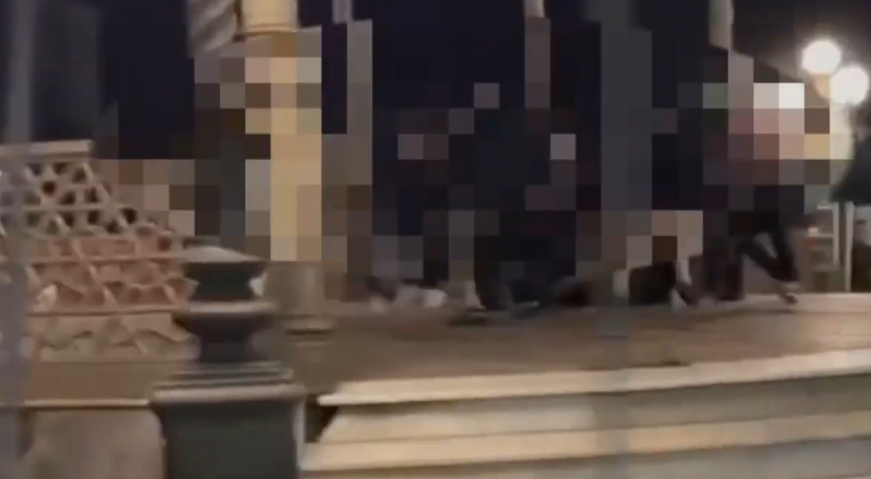 Napoli, straniero aggredito da gruppo di giovani a Castellammare