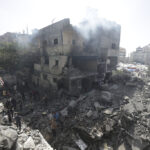 Medioriente, raid Israele contro palazzo in nord Gaza: almeno 62 morti