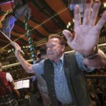 Elezioni Usa, Schwarzenegger dà il suo endorsment a Kamala Harris