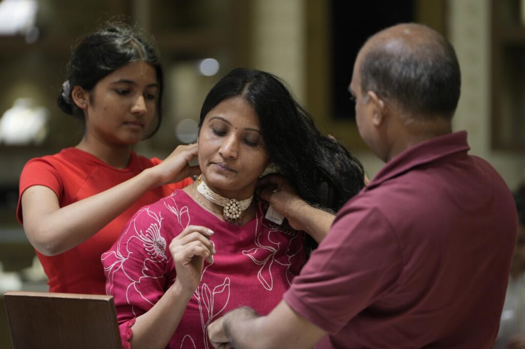 Galleria foto 'Diwali, le foto più belle della celebre festival indiano' - foto 7