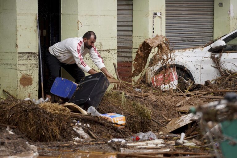 Alluvione a Valencia,la drammatica situazione a Utiel