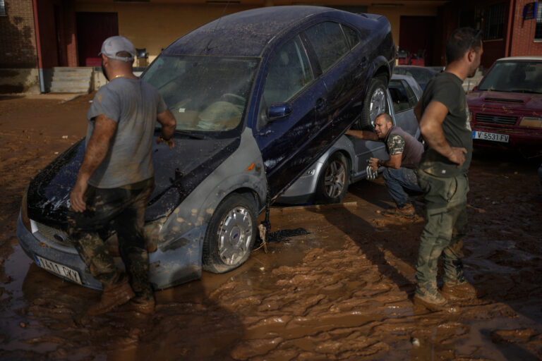 Alluvione a Valencia,la drammatica situazione a Utiel