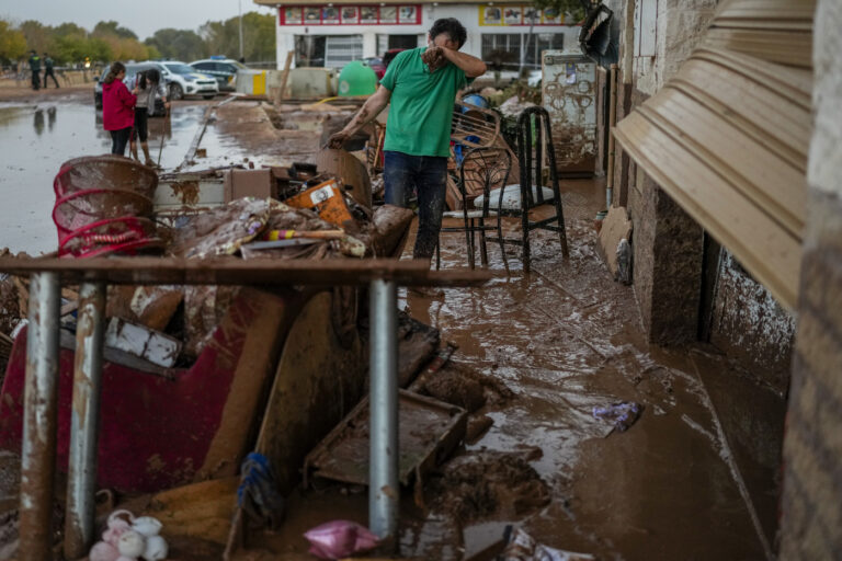 Alluvione a Valencia,la drammatica situazione a Utiel