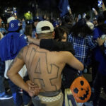 Baseball, i Los Angeles Dodgers vincono la World series 2024, in piazza tra festa e proteste