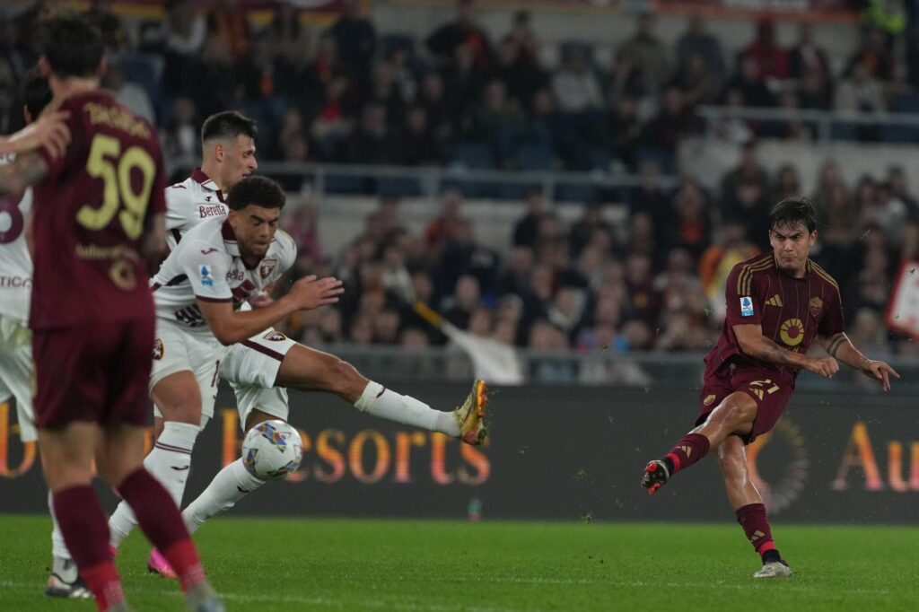 Galleria foto 'Serie A, Roma torna alla vittoria: 1-0 contro il Torino decisivo Dybala' - foto 2