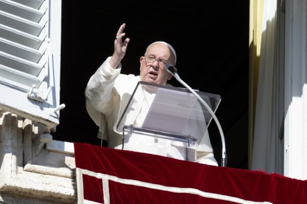 Ognissanti, Papa Francesco durante l'Angelus