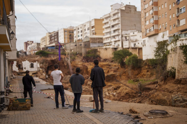 Alluvione in Spagna, le immagini da Valencia