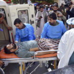 Pakistan, bomba contro polizia esplode vicino a una scuola: sette morti tra cui cinque bambini