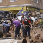 Alluvione Spagna, la Liga non ferma il calcio: club e tecnici insorgono