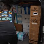 Alluvione Valencia, gara di solidarietà a Barcellona: la raccolta di cibo e acqua per le zone colpite