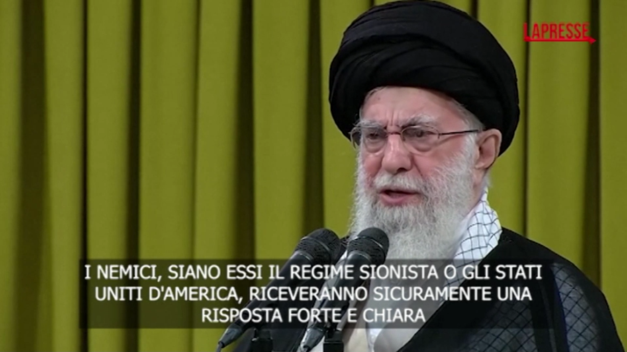 Iran, Khamenei: “Risposta forte e chiara a Israele e Stati Uniti”