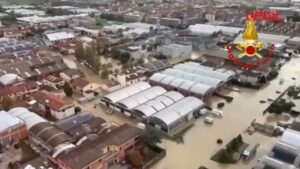 Alluvione Toscana, il video dei vigili del fuoco ricorda la tragedia