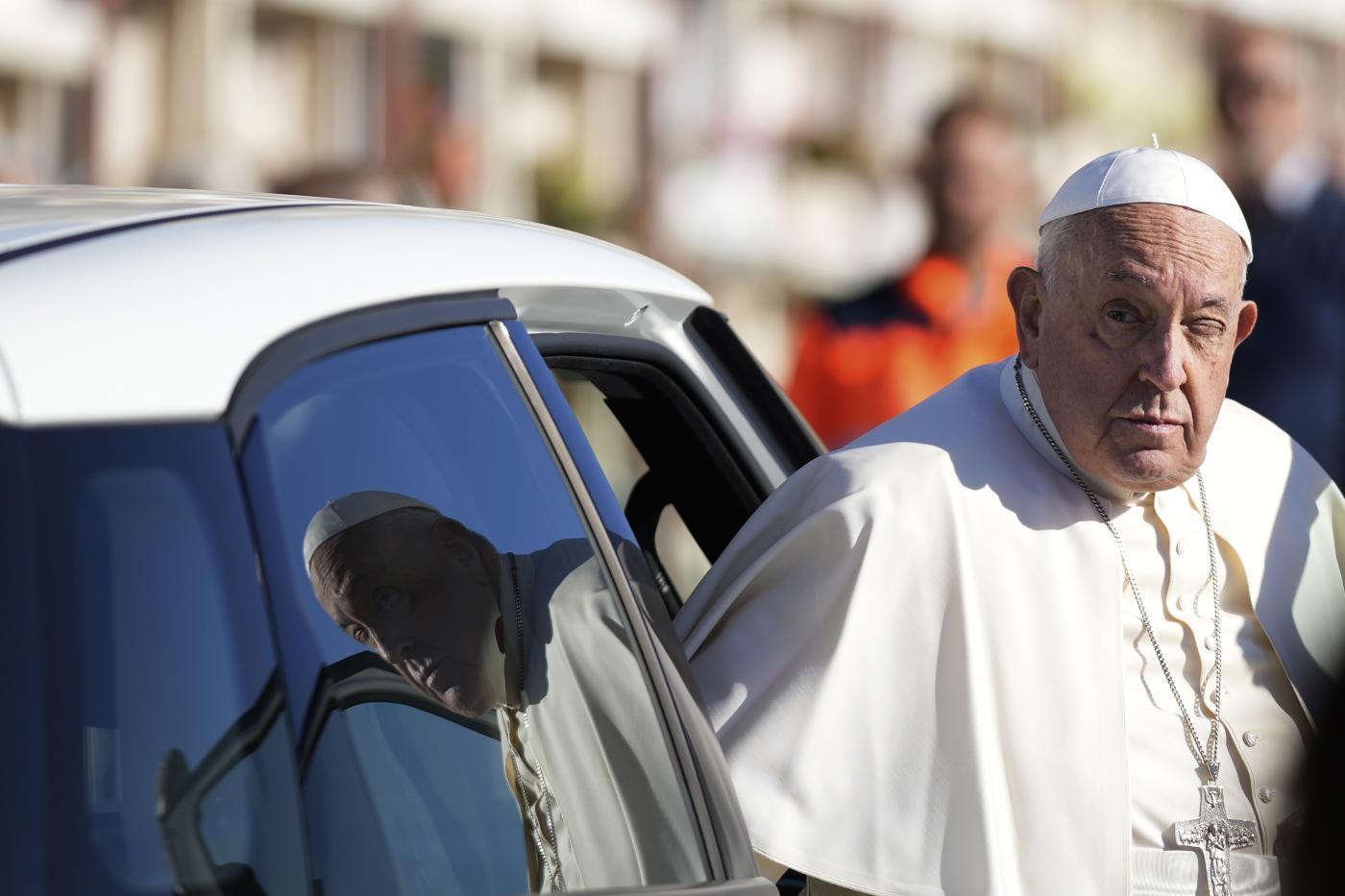 Papa Francesco: “L’Italia ripudia la guerra, possa attuarsi in tutto il mondo”