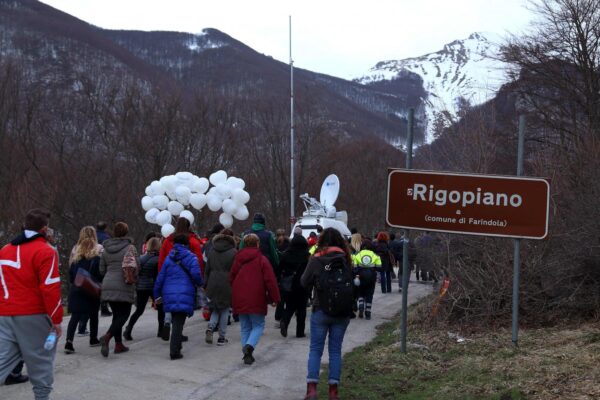 FIACCOLATA IN RICORDO DELLE VITTIME DELL'HOTEL DI RIGOPIANO