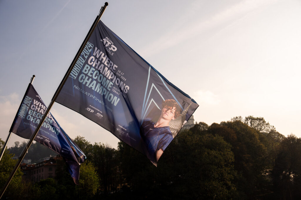 Galleria foto 'ATP Finals di Torino: tifosi e fan in coda 12 ore per aspettare Jannik Sinner' - foto 14