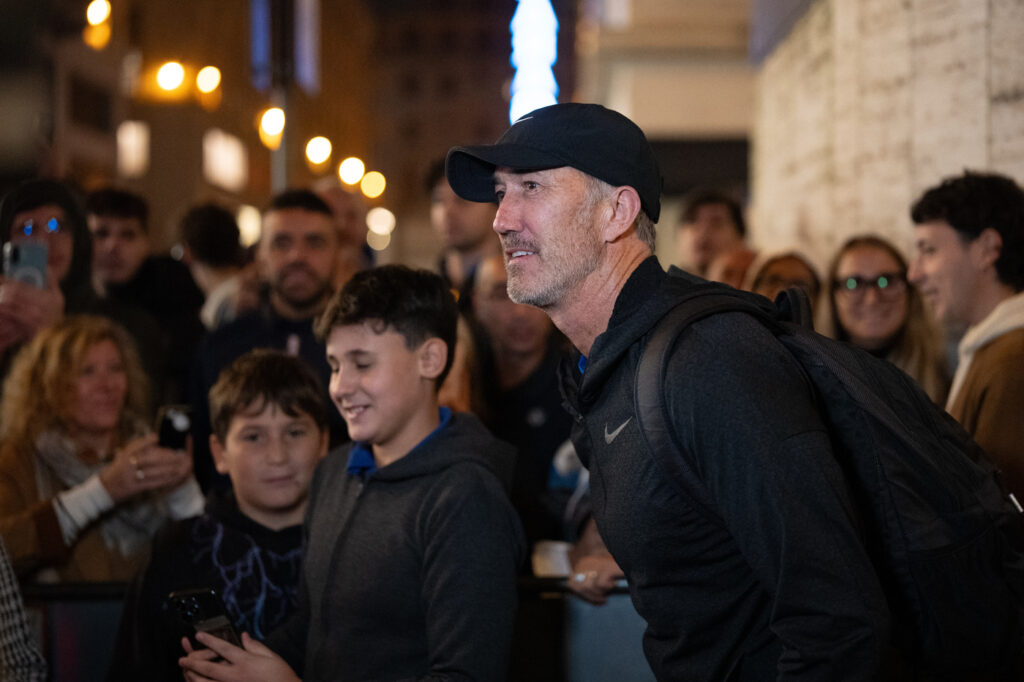 Galleria foto 'ATP Finals di Torino: tifosi e fan in coda 12 ore per aspettare Jannik Sinner' - foto 8