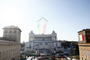 Frecce Tricolori per la festa delle Forze Armate