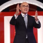 Ascolti Tv ieri 8 gennaio, Affari Tuoi 6.6 mln, Leopardi 3.6 mln, Gf 2.6 mln