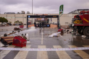 Alluvione Spagna, si continua a lavorare tra il fango