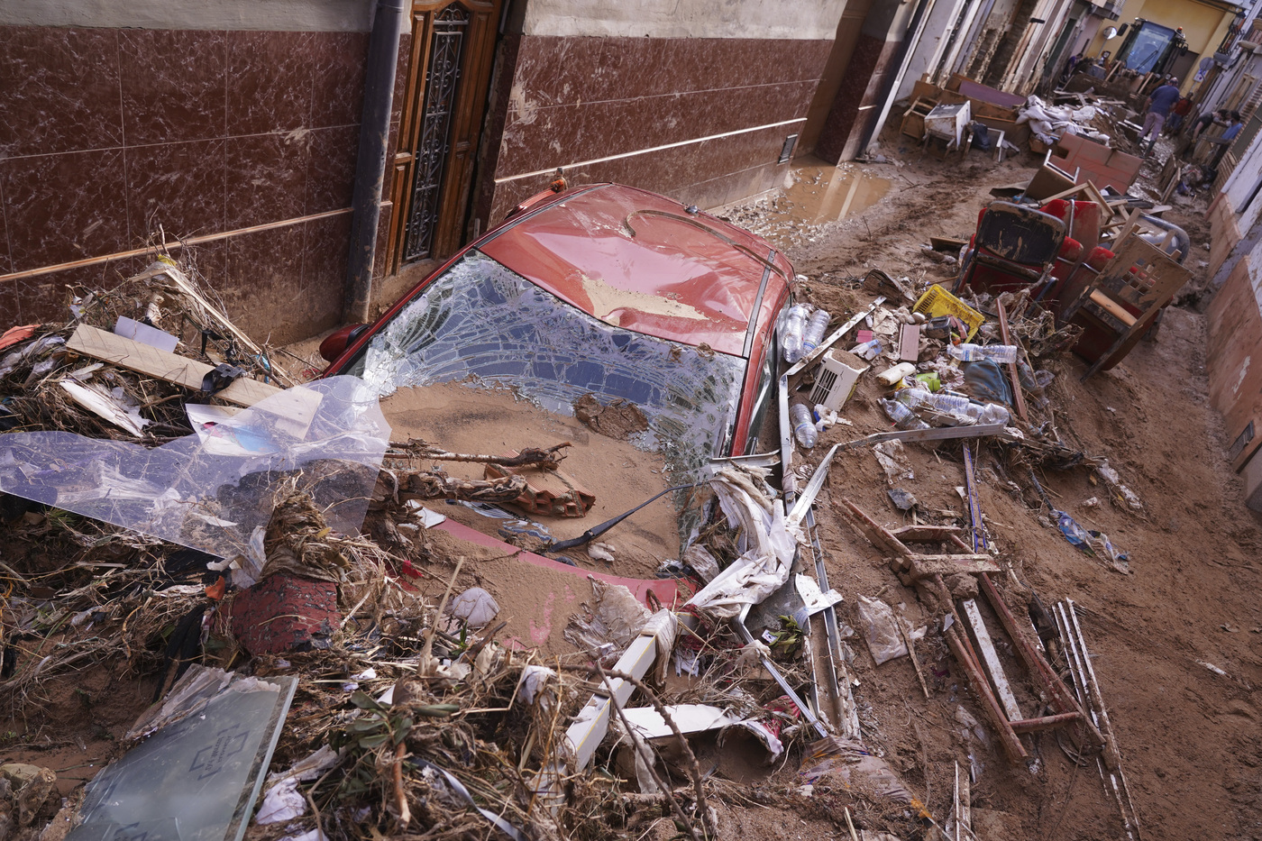 Alluvione Spagna, a Valencia colpite 60mila persone e 4mila edifici