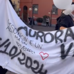 A Piacenza i funerali di Aurora, l’arrivo del feretro della 13enne