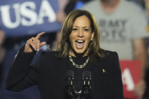 Elezioni Usa, Kamala Harris: origini, carriera e la difficile eredità di Biden