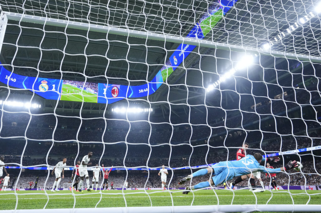 Galleria foto 'Champions League, storica impresa del Milan al Bernabeu: 3-1 sul Real Madrid' - foto 14