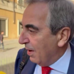 Usa 2024, Gasparri ai giornalisti: “Fatevene una ragione, voi avete riferimento Pol Pot e Mao”