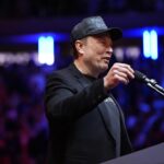 Musk insulta Scholz su X: “È uno stupido”