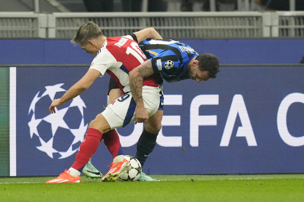 Galleria foto 'Champions League: L’Inter trionfa 1-0 contro l’Arsenal grazie a Calhanoglu' - foto 2