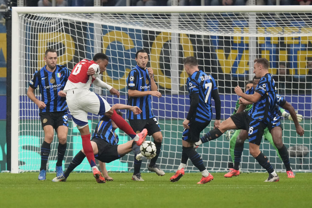 Galleria foto 'Champions League: L’Inter trionfa 1-0 contro l’Arsenal grazie a Calhanoglu' - foto 14