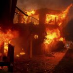 Vasti incendi causati dal vento in California