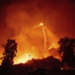 Vasti incendi causati dal vento in California