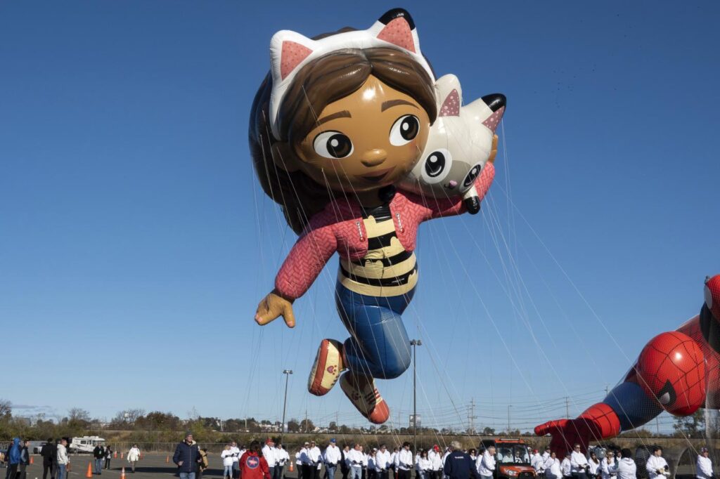 Galleria foto 'Thanksgiving Day, i test di volo dei gonfiabili per la parata di Macy’s a New York' - foto 16