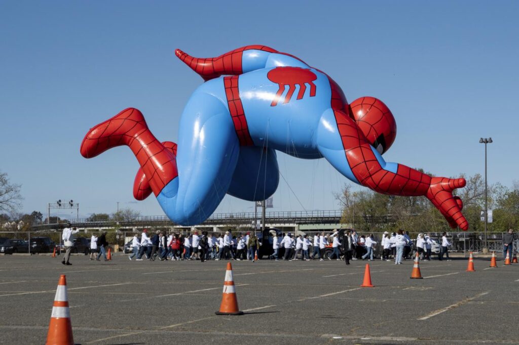 Galleria foto 'Thanksgiving Day, i test di volo dei gonfiabili per la parata di Macy’s a New York' - foto 5