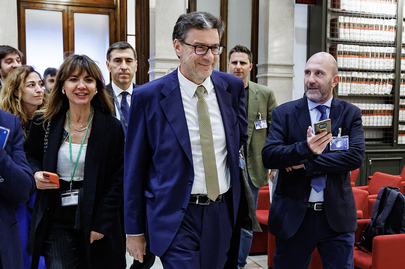 Manovra, Giorgetti vede il rialzo del Pil e frena sulle spese militari: “2% non compatibile”