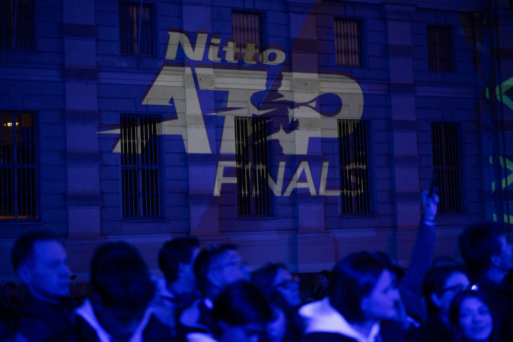 Galleria foto 'Torino accoglie i campioni delle ATP Finals: sfilata e autografi in piazza Carlo Alberto' - foto 33
