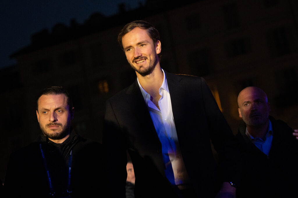Galleria foto 'Torino accoglie i campioni delle ATP Finals: sfilata e autografi in piazza Carlo Alberto' - foto 18