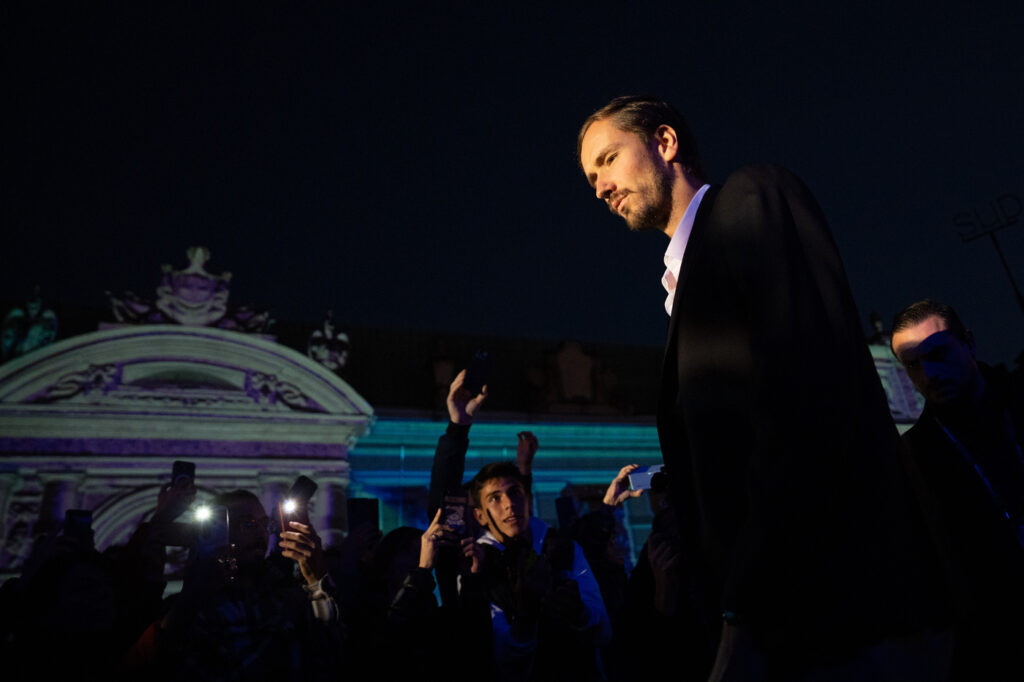 Galleria foto 'Torino accoglie i campioni delle ATP Finals: sfilata e autografi in piazza Carlo Alberto' - foto 15