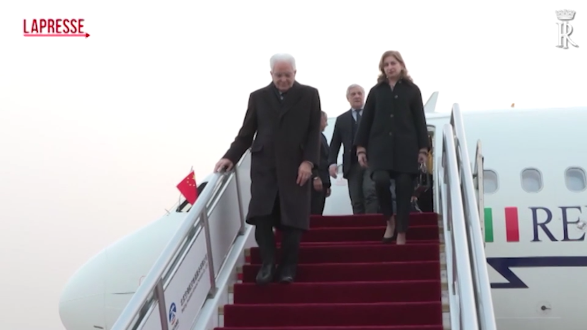 Italia-Cina, Mattarella a Pechino per incontrare Xi Jinping Italia-Cina, Mattarella a Pechino per incontrare Xi Jinping