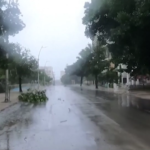 Cuba, l’uragano Rafael si abbatte sul Paese: collassa la rete elettrica