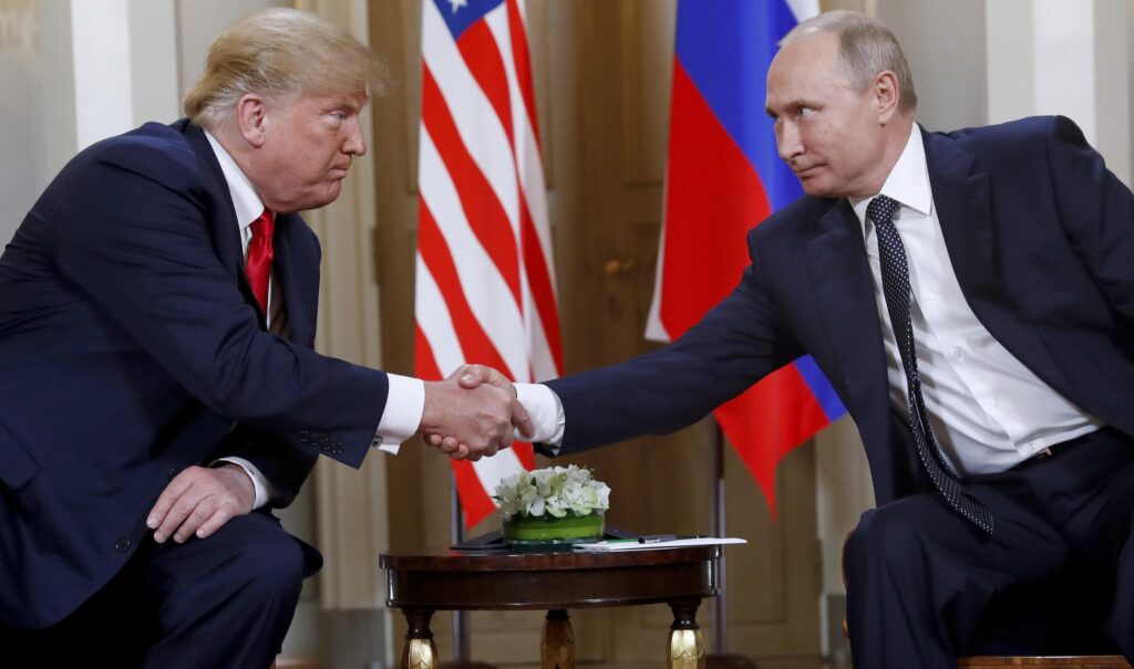 Elezioni Usa, Cremlino: “Non esclusi contatti Putin Trump prima dell’insediamento”