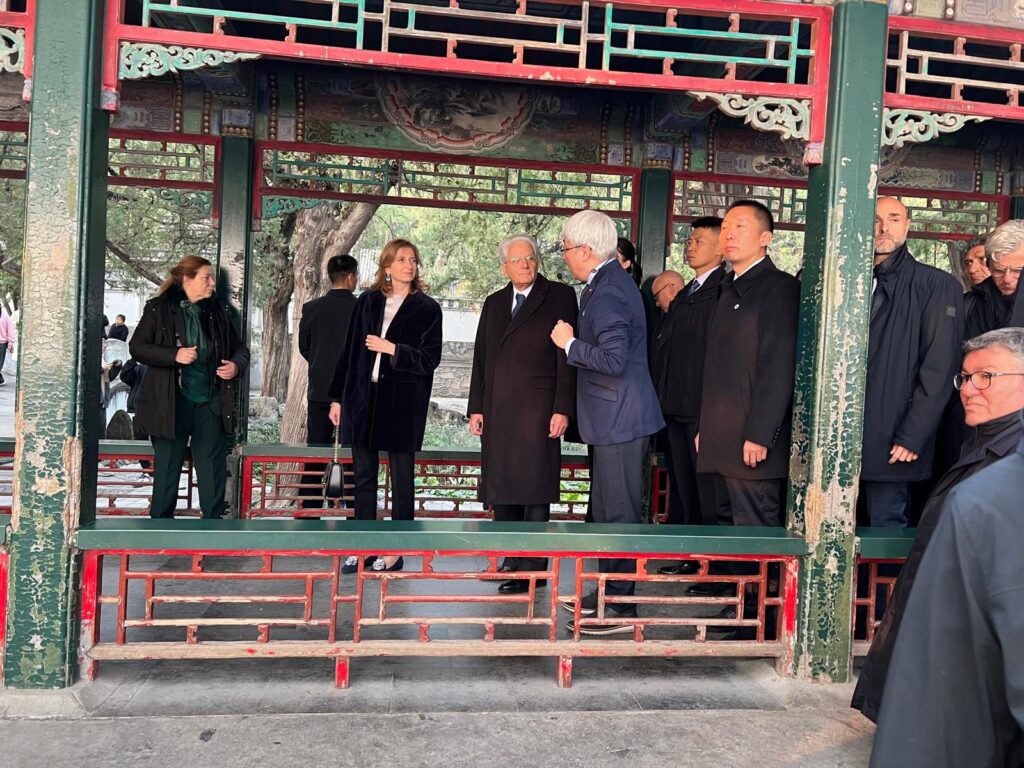 Galleria foto 'Mattarella in visita di Stato in Cina: il presidente e il vicepremier Tajani al Palazzo d’Estate' - foto 3